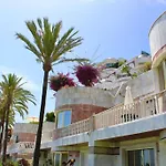 Frontline Sea In The Center Of Puerto Banus.2Bedrooms -Garden