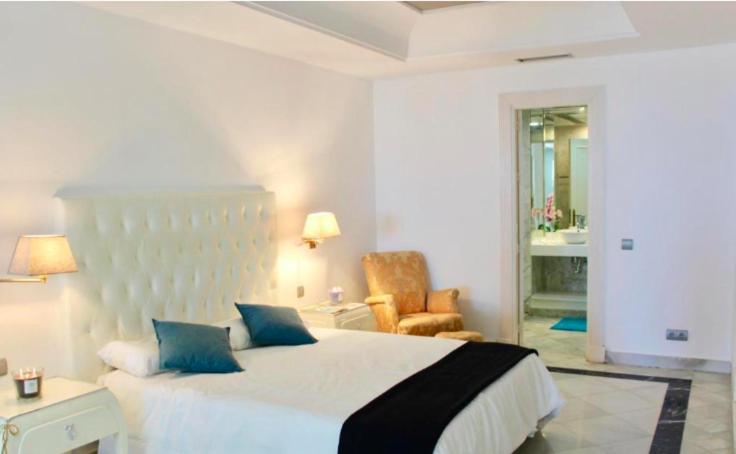 Frontline Sea In The Center Of Puerto Banus.2bedrooms -garden Appartement Marbellac