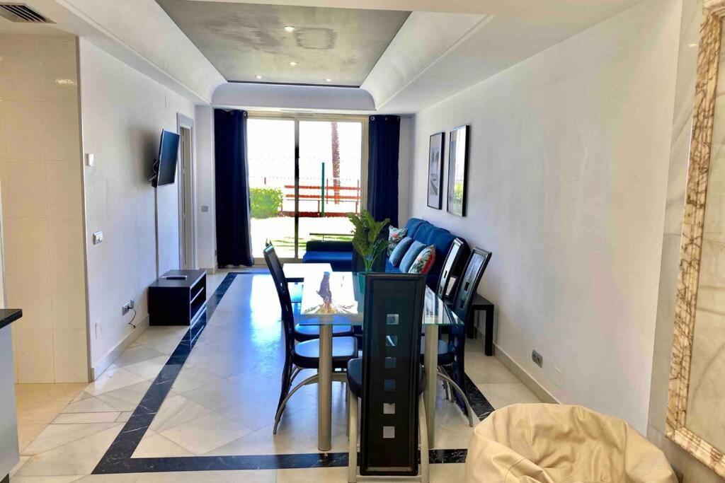 Apartamento Frontline Sea In The Center Of Puerto Banus.2bedrooms -garden